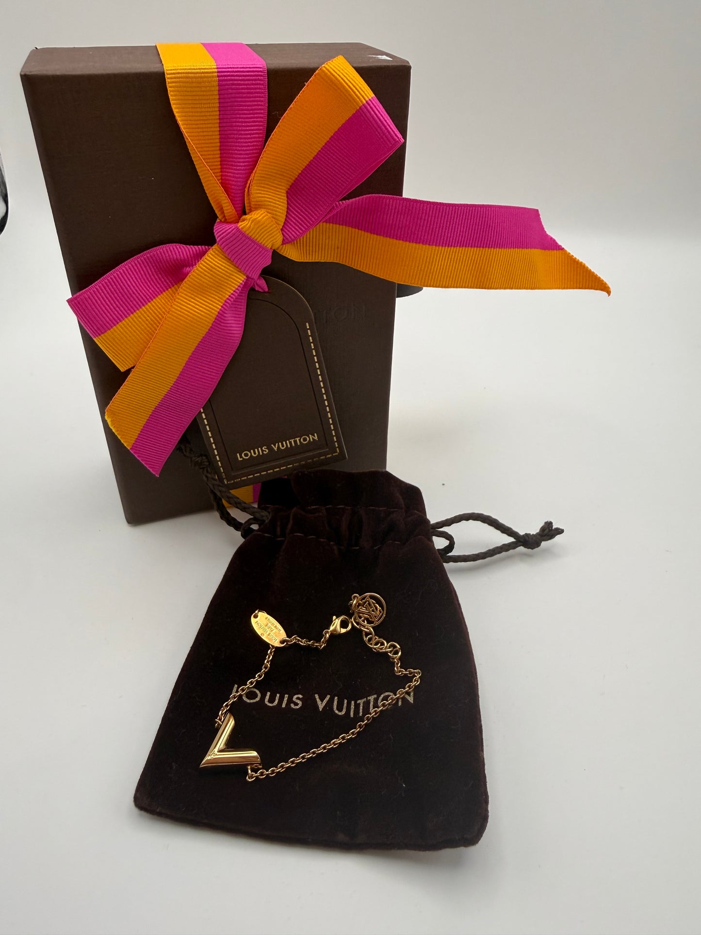 Louis Vuitton V Bracelet – Gold Tone