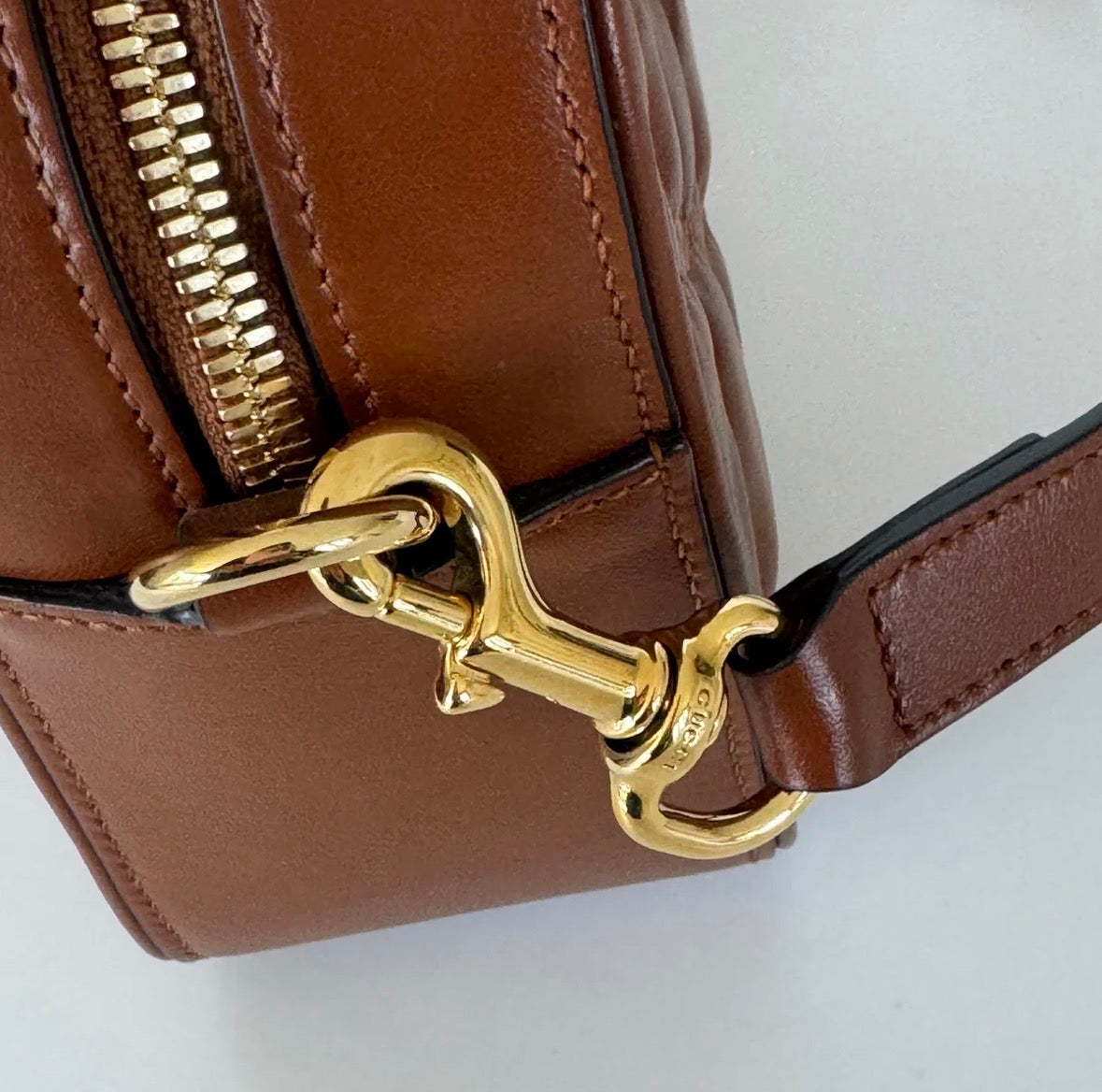 Gucci GG Marmont Matelassé Camera Bag in Brown Leather